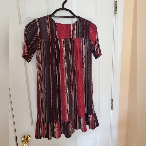 BCBGENERATION Ruffled Short Sleeve Striped Dress Ladies Size XXS Red Brown Boho - Picture 2 of 4